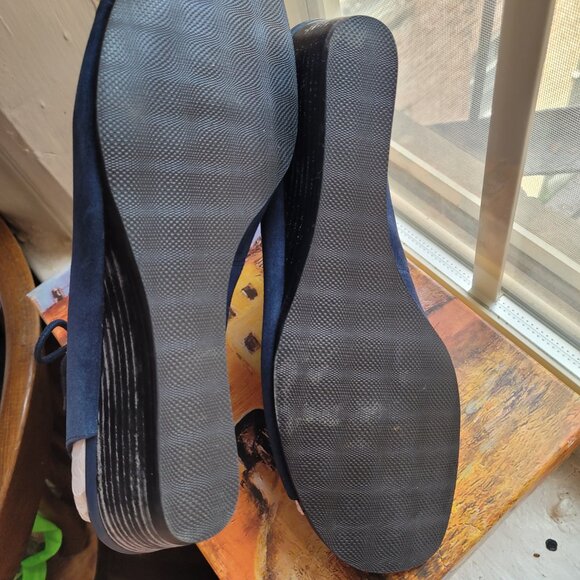 Blue Suede Wedges Bella Vita 10WW NIB "Ingrid" - Picture 5 of 9
